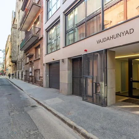 Downtown Residences Vh - Ac, Elevator, Terrace * Budapeşte
